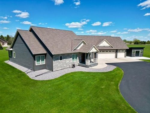 37037 337th St, Redwood Falls, MN, 56283-2837 | Card Image