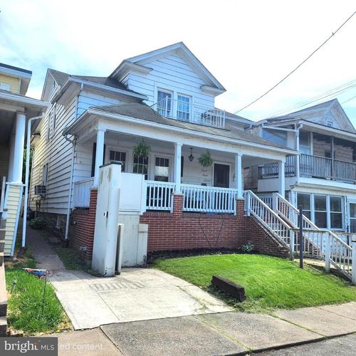 212 E Sunbury St, MILLERSTOWN, PA, 17062-9510 | Card Image