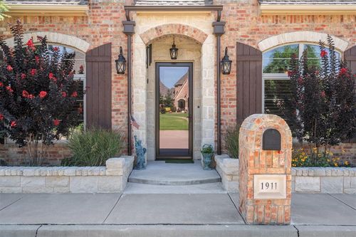 1911 Ashford Ln, Norman, OK, 73072-8791 | Card Image