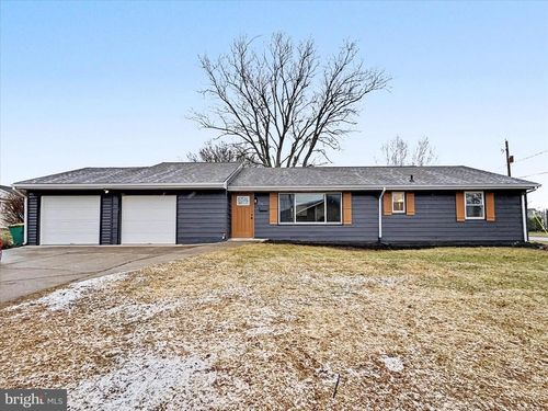 215 Saint Johns Church Rd, CAMP HILL, PA, 17011-4050 | Card Image