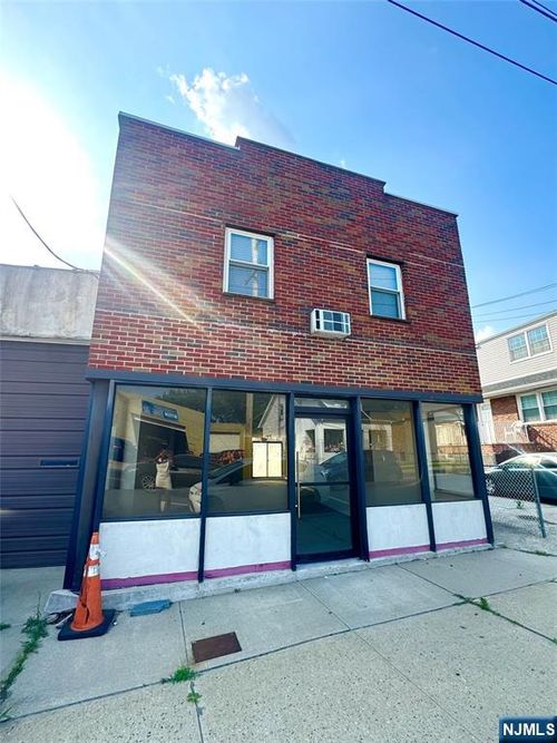 511 Schuyler Ave, Kearny, NJ, 07032-4101 | Card Image