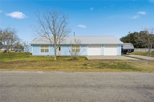 907 Burton St, Woodsboro, TX, 78393-3779 | Card Image