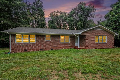 1153 Heathwood Dr, Randleman, NC, 27317-9544 | Card Image