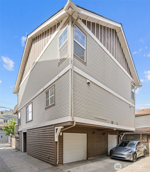 a-10311 Midvale Ave N, Seattle, WA, 98133-9415 | Card Image