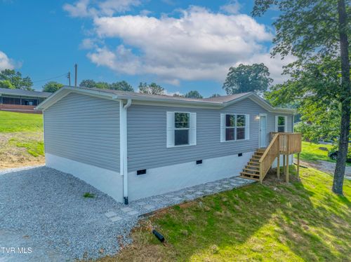1826 Loop Rd, La Follette, TN, 37766-4166 | Card Image