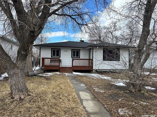 street-1726 Forget St, Regina, SK, S4T4Y5 | Card Image