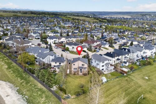 112 Valley Stream Close Nw, Calgary, AB, T3B5V8 | Card Image