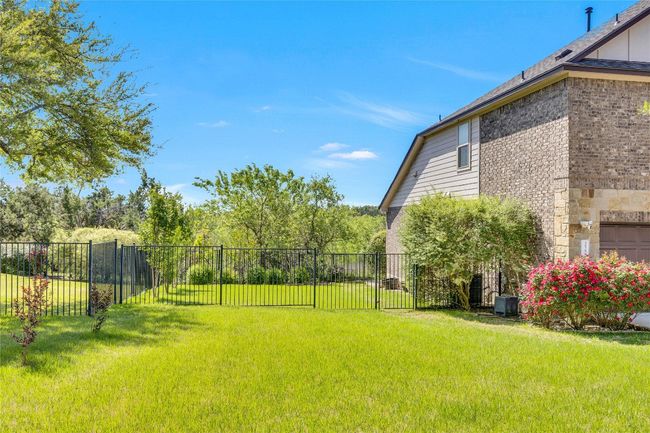View of side yard from the street | Image 33