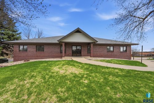 202-3800 W Technology Cir Circle, Sioux Falls, SD, 57108 | Card Image