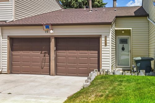 1107 Terrace Cir, Gillette, WY, 82716-5071 | Card Image