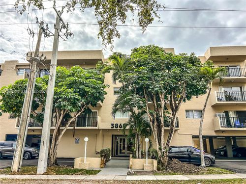 apt-311-3860 Ne 170th St, North Miami Beach, FL, 33160-3110 | Card Image