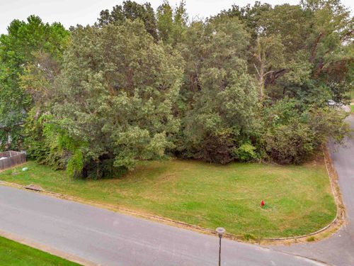 001 Graham Ave, Tuscumbia, AL, 35674 | Card Image