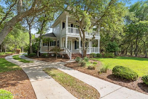 611 S Seascape Blvd Sw, Supply, NC, 28462-2689 | Card Image