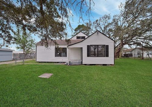 1623 Main St, La Marque, TX, 77568-5639 | Card Image