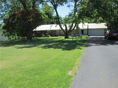 111 Linden St, Beaver Falls, PA, 15010-1227 | Card Image