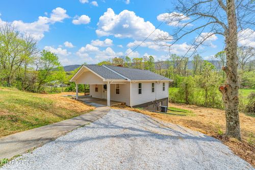1757 Old Piney Rd, Maryville, TN, 37803-3228 | Card Image