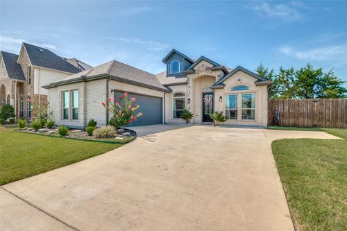 1626 Midlake Dr, Cedar Hill, TX, 75104-3929 | Card Image