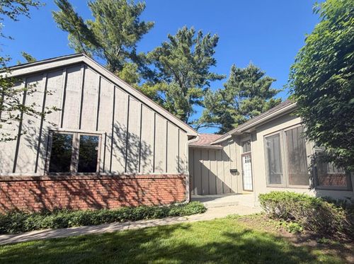 55-213 Raintree Cir, Kalamazoo, MI, 49006-4166 | Card Image