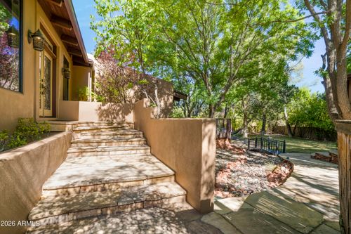 230 Juniper Dr, Sedona, AZ, 86336-5001 | Card Image