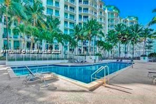 APT-301 - 3029 Ne 188 Th St, Condo with 3 bedrooms, 3 bathrooms and null parking in Aventura FL | Image 39