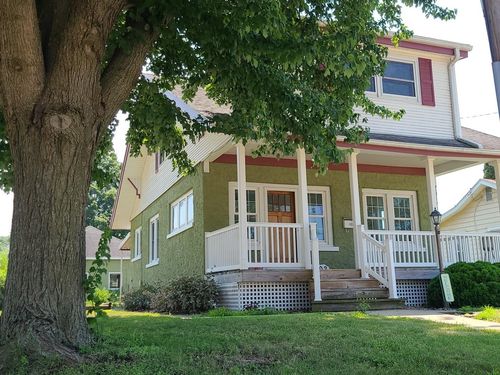 1902 W 1st St, Dixon, IL, 61021-2510 | Card Image