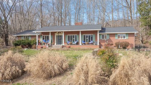 250 Hummingbird Ln, Unicoi, TN, 37692-6238 | Card Image
