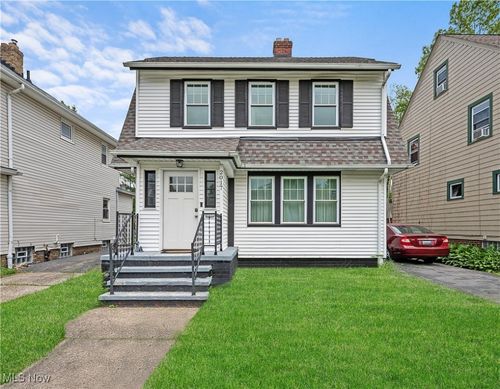 2017 Goodnor Rd, Cleveland Heights, OH, 44118-2518 | Card Image