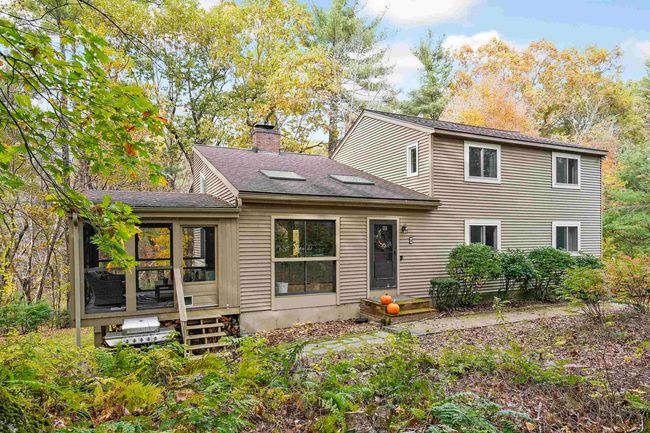 8 Windsor Blvd, House other with 3 bedrooms, 3 bathrooms and null parking in Londonderry NH | Image 5