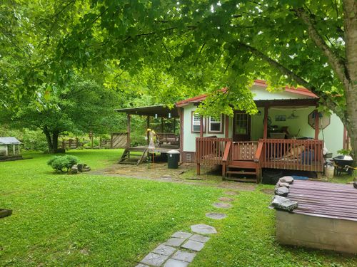 523 Bullskin Branch Rd, Oneida, KY, 40972-6393 | Card Image