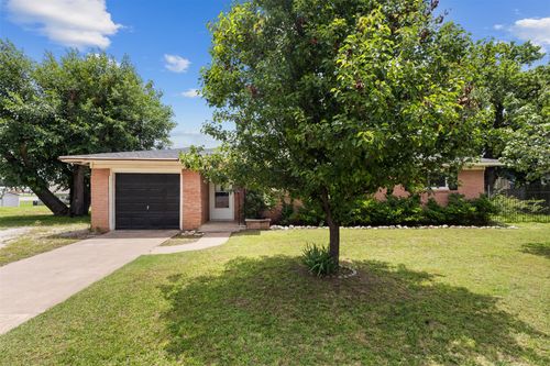 3005 S Lipsey St, Decatur, TX, 76234-4073 | Card Image