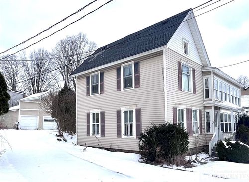 24 Washington St, Cattaraugus, NY, 14719-1016 | Card Image