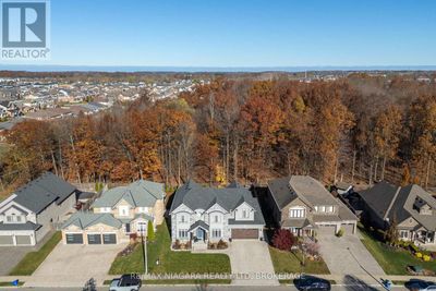 8665 Glavcic Dr, House other with 5 bedrooms, 4 bathrooms and 6 parking in Niagara Falls ON | Image 2