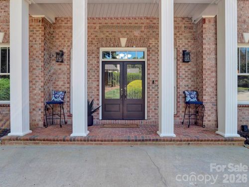 209 37th Avenue Pl Nw, Hickory, NC, 28601-8073 | Card Image