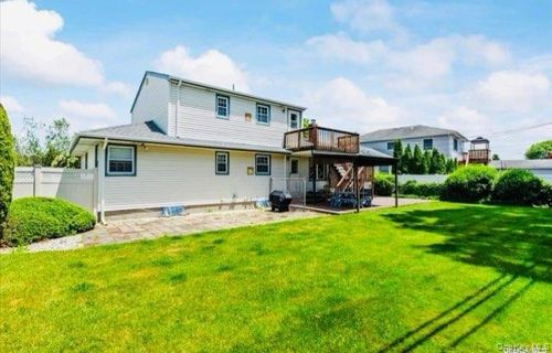 12 Lenore Ave, Hicksville, NY, 11801-5929 | Card Image