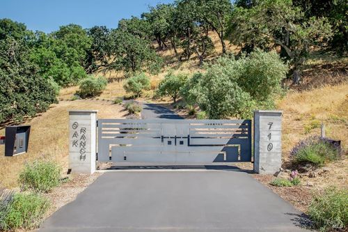 710 Soscol Creek Rd, Napa, CA, 94558-6289 | Card Image
