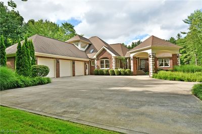 Driveway entrance | Image 3