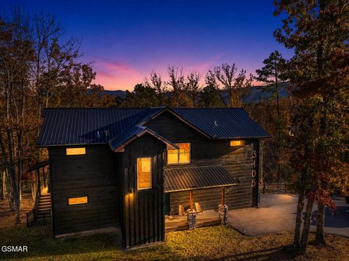 3105 Storm Bringer Dr, Sevierville, TN, 37862 | Card Image
