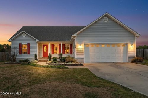 127 Killis Blvd, Richlands, NC, 28574-6397 | Card Image