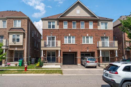 11 Givemay St, Brampton, ON, L7A4N9 | Card Image
