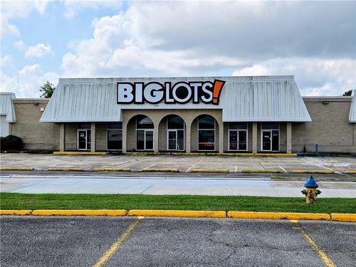 104 Armour Dr, Houma, LA, 70364-1805 | Card Image