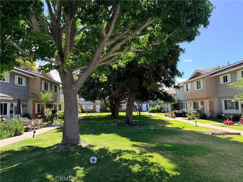 10107 Holburn Dr, Huntington Beach, CA, 92646-4330 | Card Image