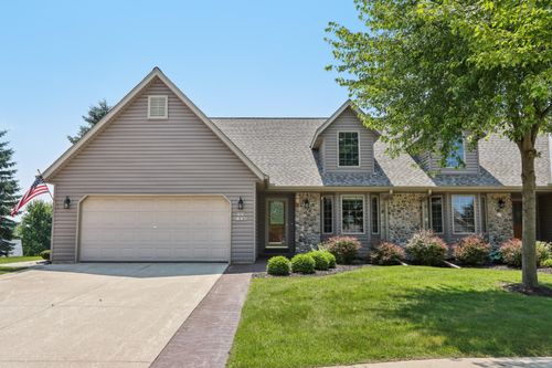 W203N16184 Pin Oak Cir, Jackson, WI, 53037-9800 | Card Image