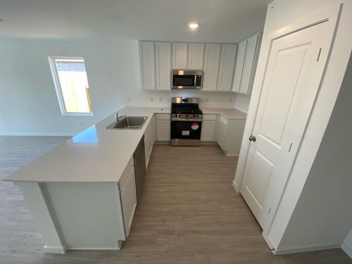 12123 Kellsway Ct, Conroe, TX, 77306-6895 | Card Image