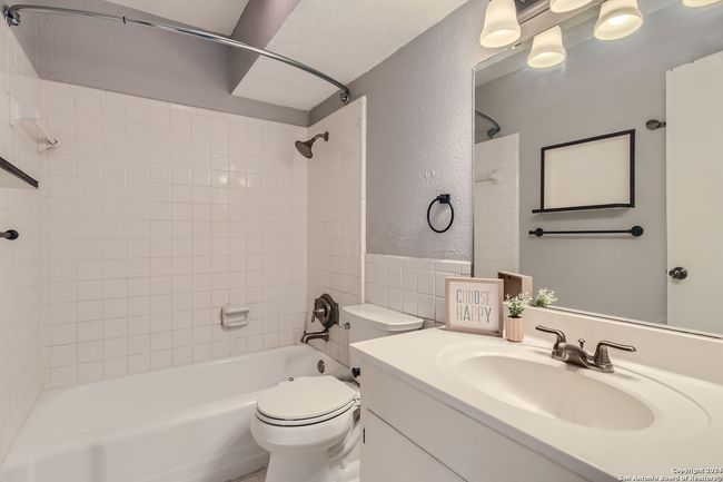 APT-203C - 8030 Broadway, Condo with 1 bedrooms, 1 bathrooms and null parking in San Antonio TX | Image 15