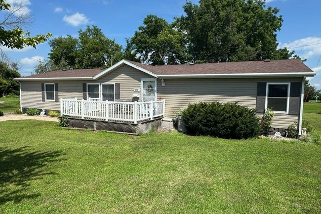 415 Wagner St, House other with 3 bedrooms, 2 bathrooms and 2 parking in Duncombe IA | Image 24
