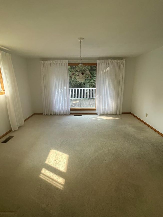 7 Zitko Ter, Home with 3 bedrooms, 2 bathrooms and null parking in Glen Dale WV | Image 5