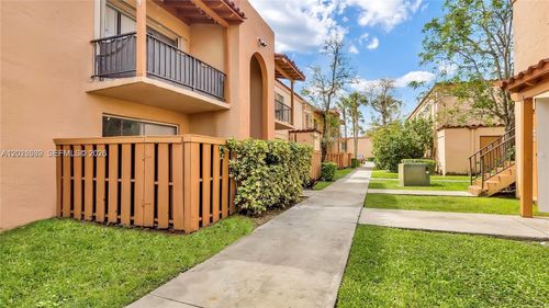 c5-7231 Miami Lakes Dr, Miami Lakes, FL, 33014-6942 | Card Image