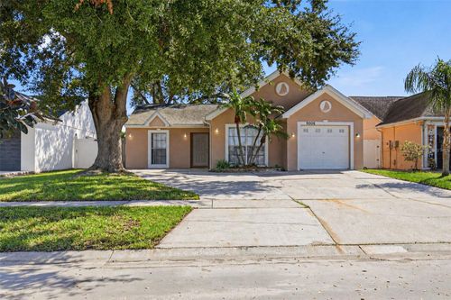 9006 Dixiana Villa Cir, TAMPA, FL, 33635-1069 | Card Image