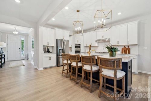 18246 Torchbearer Ln, Charlotte, NC, 28278 | Card Image