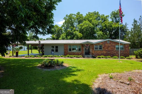 32 3rd Ave, Morven, GA, 31638-2329 | Card Image